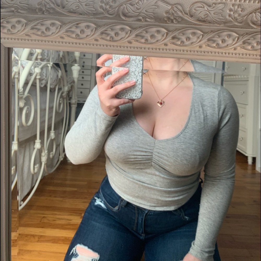 H&M GREY Ruched front shirt long sleeve (DIVIDED)